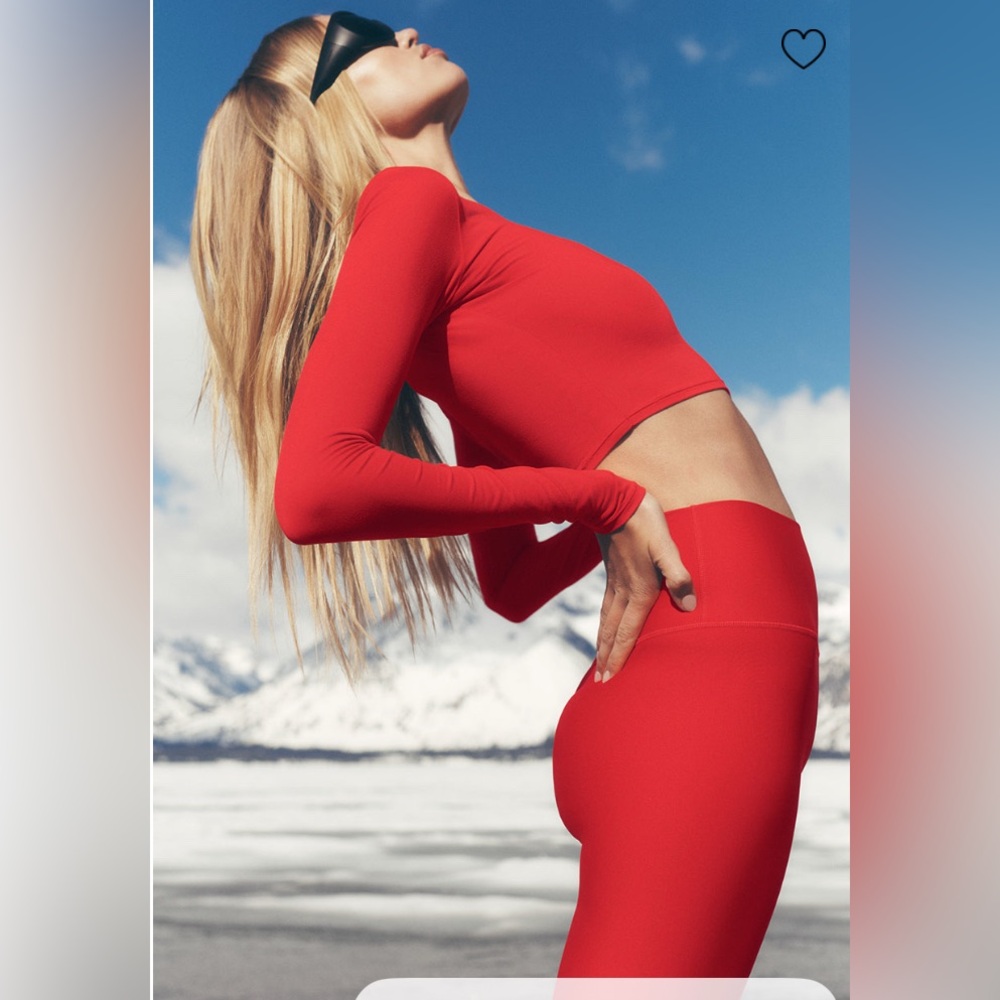 Alosoft Crop Finesse
Long Sleeve - Bright Red Medium BNWT